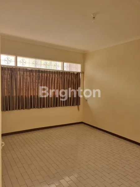 image SEWA RUMAH 1 ½ LANTAI TOMANG JAKARTA BARAT (1)