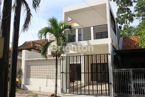 image RUMAH BANGUNAN BARU DENGAN 2 KAMAR TIDUR (1)