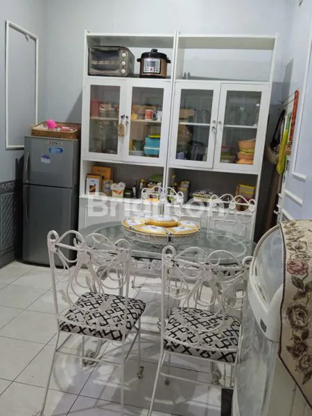 image RUMAH CANTIK NYAMAN DAN STRATEGIS (4)