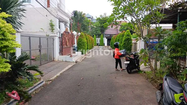 image RUMAH 2 LANTAI MEWAH DI KAVLING MARINIR PONDOK KELAPA - DUREN SAWIT JAKARTA TIMUR (8)