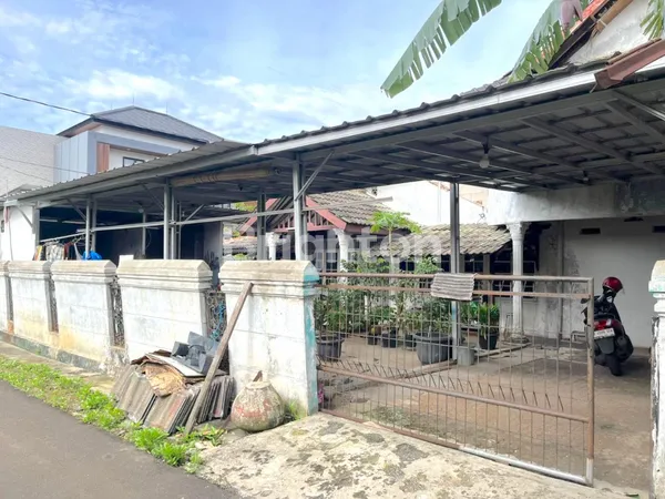 image BANGUNAN LAMA HITUNG TANAH - HARGA SANGAT MIRING - DI PEMUKIMAN PAMULANG DENGAN AKSES SARANA FASILITAS TUMBUH PESAT (3)