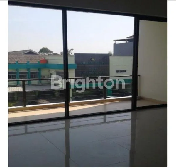 image RUKO 3 LANTAI DI PUSAT BISNIS KARTASURA, STRATEGIS UNTUK USAHA ANDA DI PINGGIR JALAN  (5)