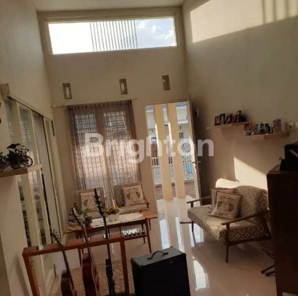 image RUMAH SAN CEFILA JEMBER (6)