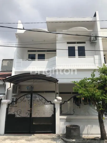 image RUMAH 2 TINGKAT DI DUKUH KUPANG BARAT SURABAYA  (1)