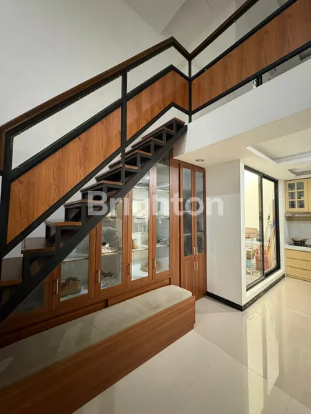image DIJUAL CEPAT RUMAH CITRALAND,  SURABAYA BARAT, 1,5 LANTAI FULL RENOV, FULL FURNISH, MURAH BUTUH SEGERA (5)