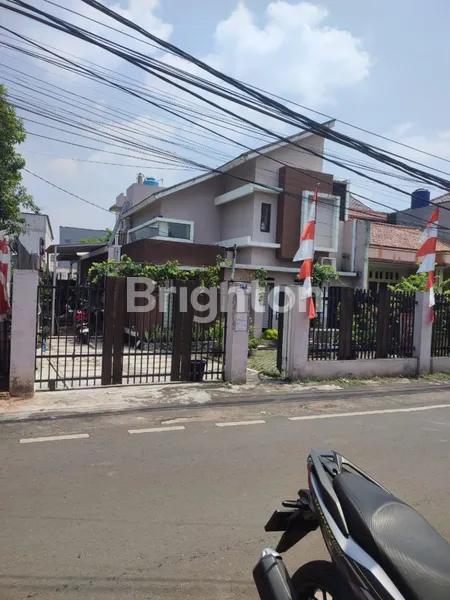 image DIJUAL CEPAT! RUMAH LUAS 261 M² DI LUBANG BUAYA – TURUN HARGA MENJADI 2,75 M (2)