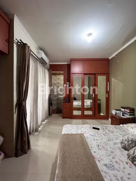 image DIJUAL CEPAT! RUMAH LUAS 261 M² DI LUBANG BUAYA – TURUN HARGA MENJADI 2,75 M (6)