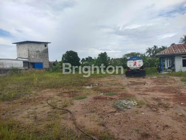 image LAHAN PARKIR ALAT BERAT, STRATEGIS DI SIMPANG PASIR (7)