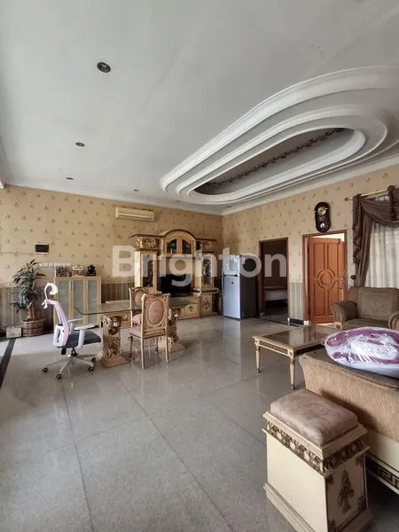 image RUMAH 2,5 LANTAI GROGOL (5)
