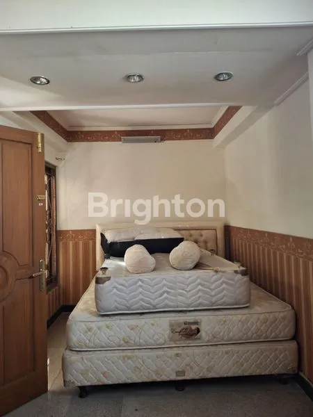 image RUMAH 2,5 LANTAI GROGOL (3)