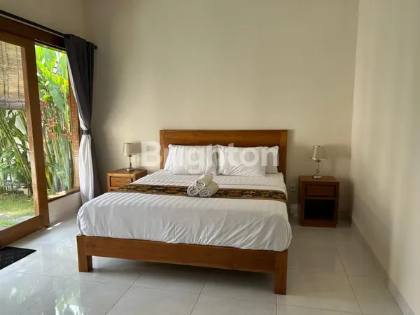 image DISEWAKAN VILLA TROPIS 2BR DEKAT PANTAI BATU BOLONG PRIVATE, STRATEGIS & NYAMAN UNTUK TINGGAL JANGKA PANJANG (6)