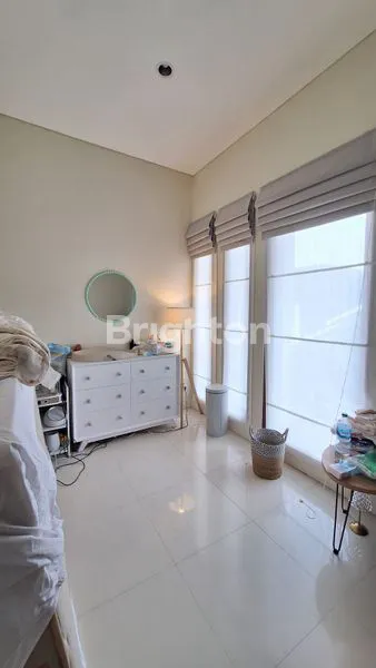 image RUMAH MEWAH MINIMALIS SEKTOR 9 BINTARO – AKSES MUDAH & FASILITAS LENGKAP (8)