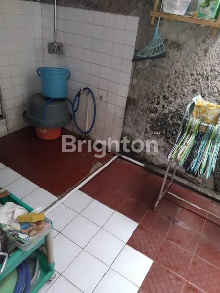 image RUMAH CLASSIC DEKAT PASAR SUNAN GIRI RAWAMANGUN. DEKAT TRANSPORTASI UMUM FAN AKSES TOL RAWAMANGUN JAKARTA TIMUR (2)