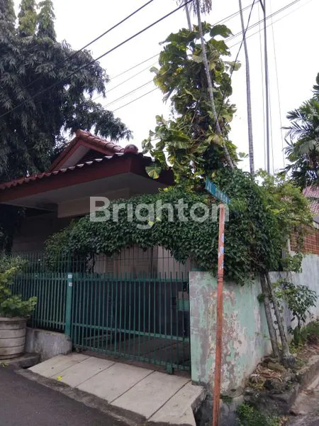 image RUMAH CLASSIC DEKAT PASAR SUNAN GIRI RAWAMANGUN. DEKAT TRANSPORTASI UMUM FAN AKSES TOL RAWAMANGUN JAKARTA TIMUR (3)