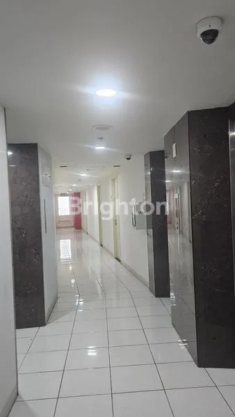 image APARTEMEN UC BERKELEY SIAP HUNI, FURNISHED LENGKAP (7)