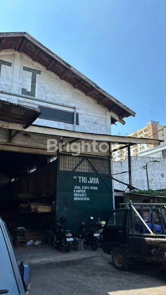 image DIJUAL GUDANG DI JALAN KYAI ABDUL KARIM (2)