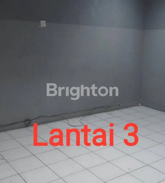 image RUKO STRATEGIS PINGGIR JALAN RAYA DI TOMANG, JAKARTA BARAT. ROW JALAN MUAT 2 MOBIL (5)