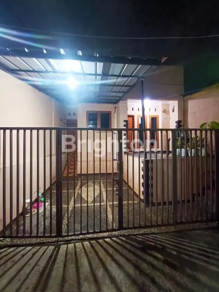 image RUMAH 2 LANTAI STRATEGIS DI DEPOK, DEKAT SEKOLAH (1)