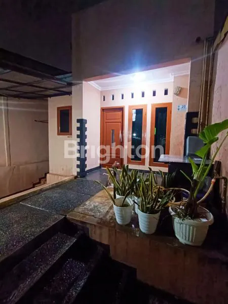 image RUMAH 2 LANTAI STRATEGIS DI DEPOK, DEKAT SEKOLAH (2)