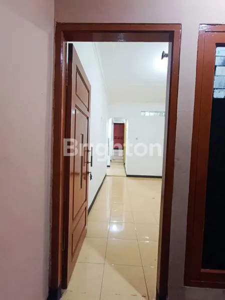 image RUMAH 2 LANTAI STRATEGIS DI DEPOK, DEKAT SEKOLAH (4)