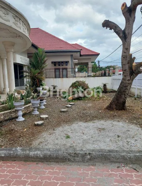 image RUMAH VILLA 2 TINGKAT (2)