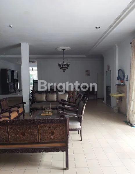 image RUMAH VILLA 2 TINGKAT (5)