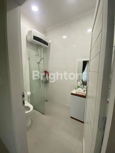 image RUMAH CANTIK DAN TERAWAT 3BR LOKASI TENANG JIMBARAN (4)