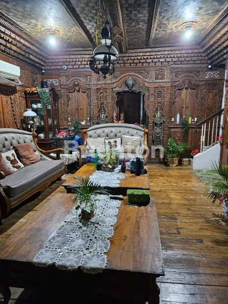 image RUMAH MEWAH 3 LANTAI DI BSD SERPONG (2)