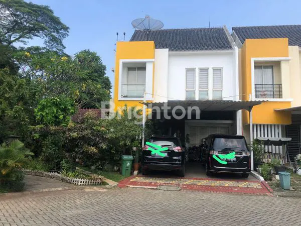 RUMAH MEWAH 3 LANTAI DI BSD SERPONG