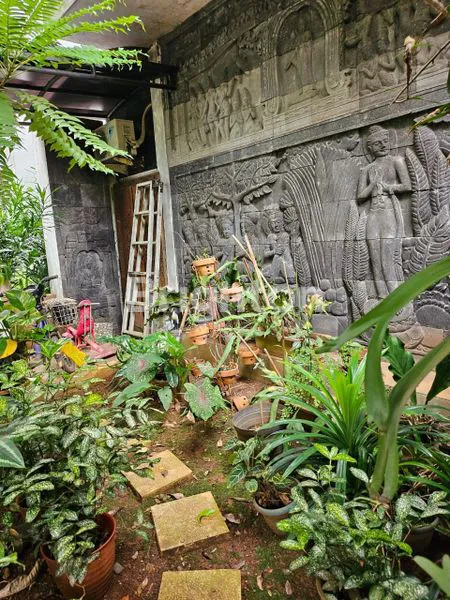 image RUMAH MEWAH 3 LANTAI DI BSD SERPONG (4)