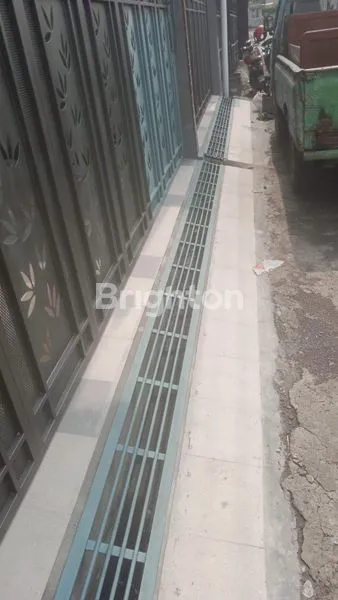 image DIJUAL DAN DISEWAKAN RUMAH BARU DAN MEWAH DI SOLOBARU, DEKAT PAKUWON MALL DAN GEDUNG PERKANTORAN!! ISTIMEWA!! (8)