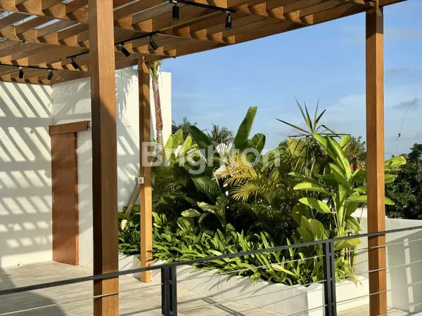 image HIGH-DESIGN 3BR VILLA IN TUMBAK BAYUH NEAR CANGGU & PERERENAN\N/ VILLA 3 KAMAR DESAIN MODERN DI TUMBAK BAYUH DEKAT CANGGU & PERERENAN”\N (1)