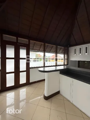 image VILLA MEWAH LT 330 DI JL. PETITENGET (4)