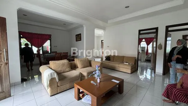 image RUMAH LUAS DAN STRATEGIS DI CIMANGGIS DEPOK (4)