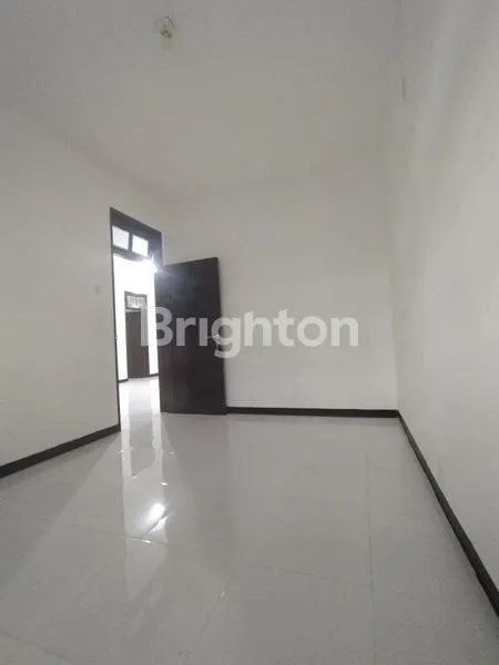 image RUKO 3 LANTAI LOKASI STRATEGIS PINGGIR JALAN RAMAI DI SUNTER (4)