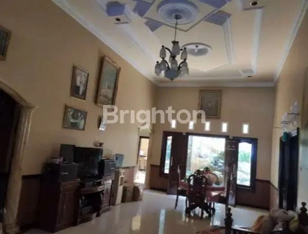 image DIJUAL RUMAH PLUS FURNISH BAHAN JEPARA DI AREA POLEHAN BLIMBING KOTA MALANG (3)