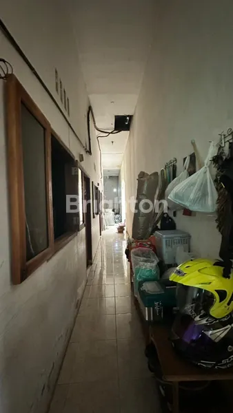 image RUMAH MEDOKAN SEMAMPIR AWS LOKASI TENANG, BANGUNAN TERAWAT COCOK HUNIAN MAUPUN INVESTASI (7)