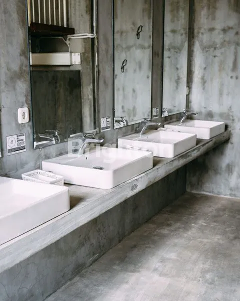 image DIJUAL EX HOSTEL HOTEL BESERTA ISINYA TENGAH KOTA AREA KAYUTANGAN DEKAT TUGU BALAIKOTA MALANG 56 BED SUPER STRATEGIS DI KOTA MALANG (7)