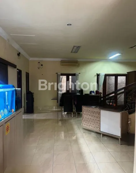 image RUMAH 2 LANTAI UNFURNISH SIAP HUNI DARMO BAVARIAN VILAGE (5)