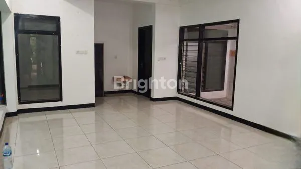 image RUMAH 1.5 LANTAI UNFURNISH NGINDEN INTAN TIMUR (2)