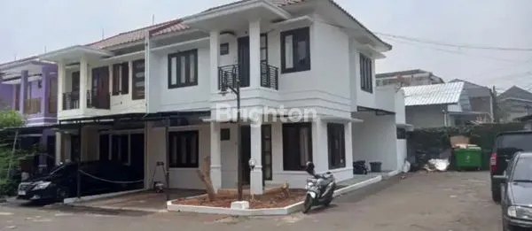 TOWNHOUSE MEWAH & STRATEGIS DI RAGUNAN JAKARTA SELATAN