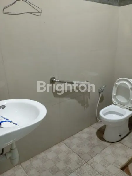 image RUMAH + TOKO BONUS BANGUNAN JOGLO DAN LAHAN LUAS DI HAYAM WURUK PURWODADI (7)