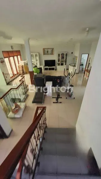 image RUMAH MEWAH 2 LANTAI — ASRI, ELEGAN & TERAWAT SEMPURNA\NJL. SRI SUCI, KOTA BANDUNG\NHANYA 3,9 M • DIRECT OWNER • NEGO HINGGA DEAL (3)