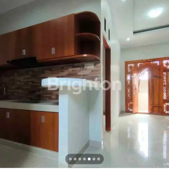 image DIJUAL RUMAH 2 LANTAI DI BATUBULAN 1M (3)