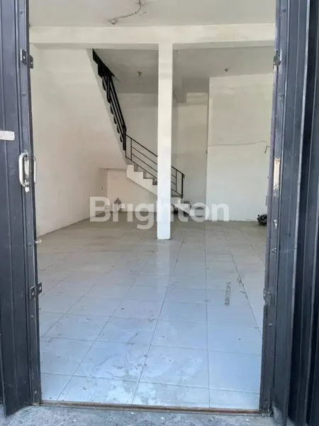 image RUKO RAYA SATELIT SIAP PAKAI DIJUAL CEPAT, SUDAH RENOV DAN CAT ULANG, DEKAT TAJUNGSARI, DEKAT SUKOMANUNGGAL  (8)