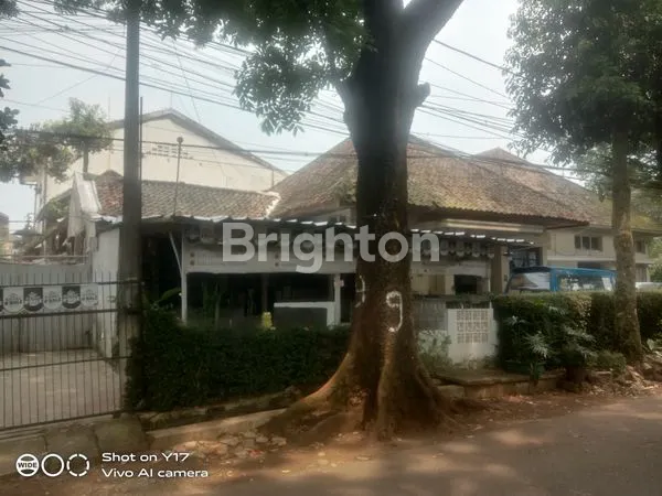 image RUMAH TEMPO DULU LT 404M² DI PAJAJARAN (6)
