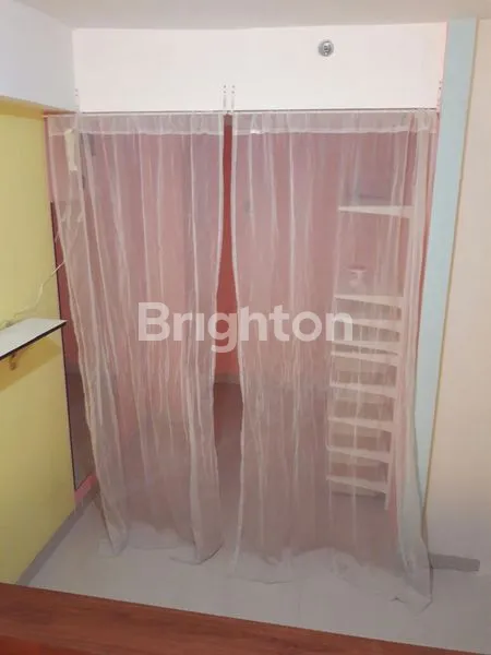 DI JUAL 1 UNIT APARTMENT LUAS TANAH 35 M2\N\N\UD83D\UDCCD LOKASI SANGAT STRATEGIS\NTEPAT DI DEPAN HALTE TRANSJAKARTA RAWA BUAYA DAN HANYA:\N\UD83D\UDEE3 500 M KE MALL DAAN MOGOT\N\UD83D\UDEE3 700 M KE AKSES TOL JORR W1 & W2\N\UD83D\UDE89 DEKAT STASIUN KRL