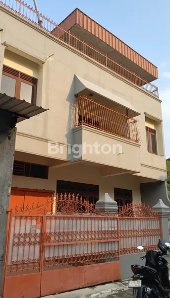 image RUMAH 3 LANTAI AKSES JL SLAMET RIYADI KLECO SOLO (1)