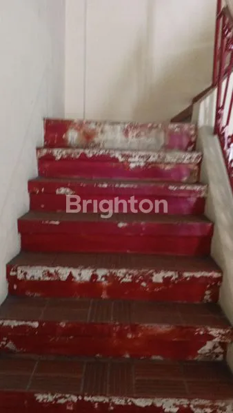 image RUMAH 3 LANTAI AKSES JL SLAMET RIYADI KLECO SOLO (6)