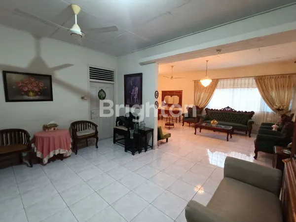 image RUMAH ELITE SUTOMO, LT 1056M², 5 KT (3)